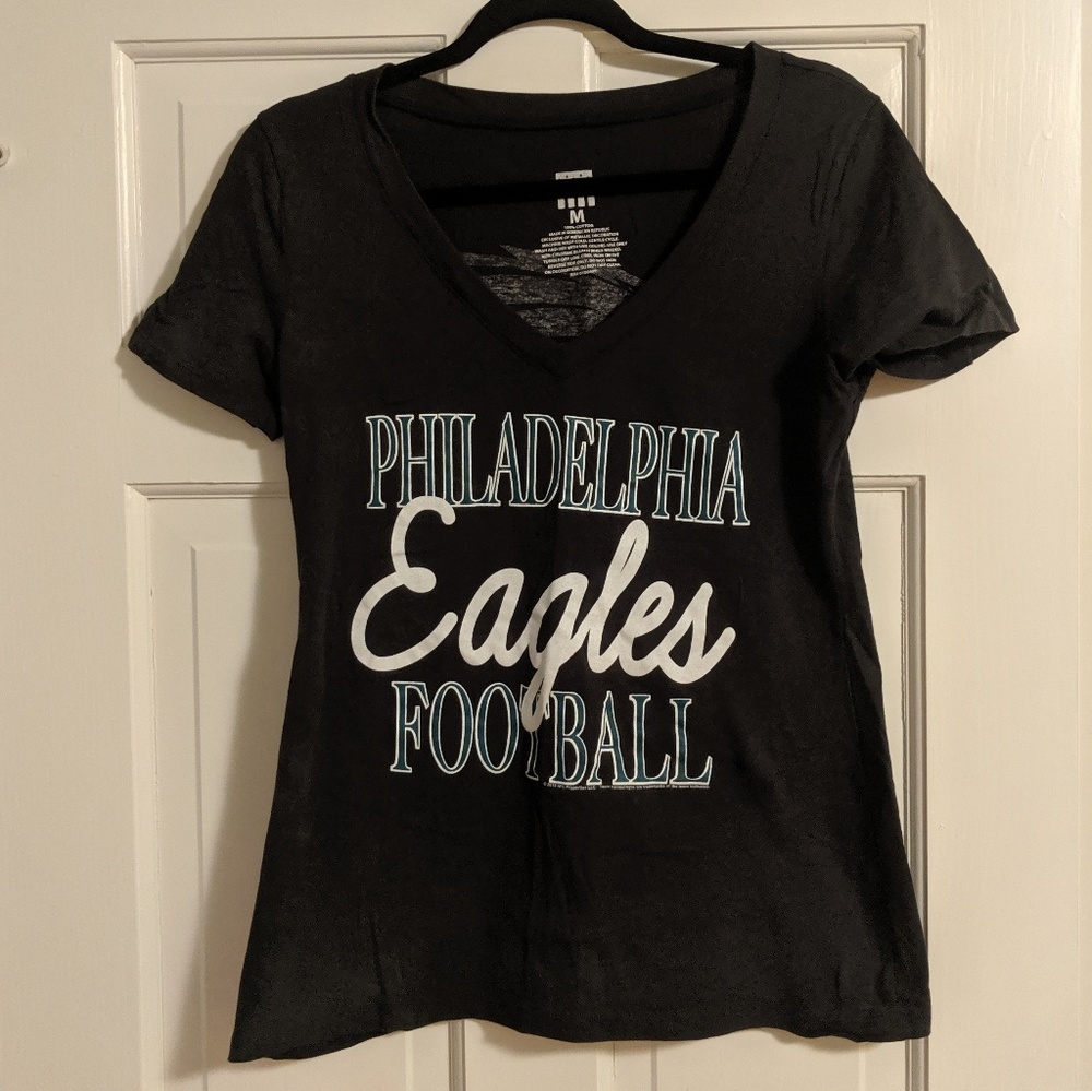 Philadelphia eagles vneck t-shirt